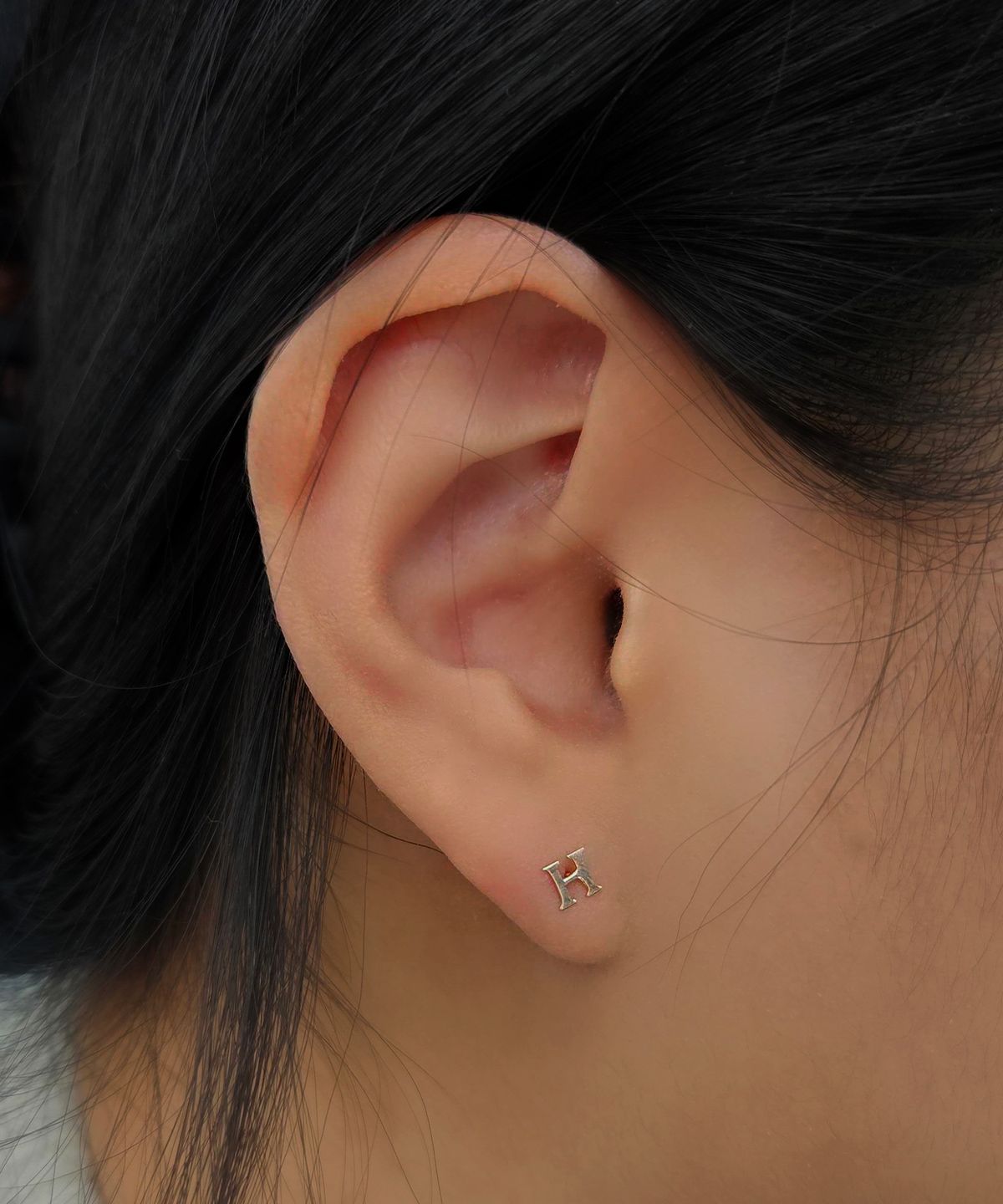 엘렌쥬얼리(HELENE JEWELRY) 14K 이니셜 H 귀걸이