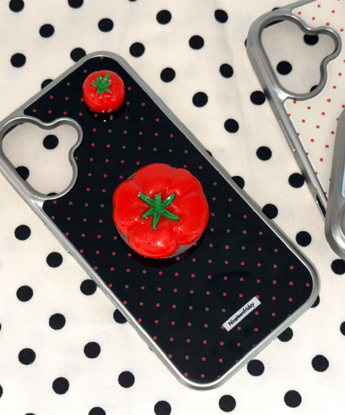 나인틴프라이데이(nineteenfriday) [MagSafe] 3D Tomato Dot Pattern 실버 맥세이프 에폭시 스마트톡 케이스