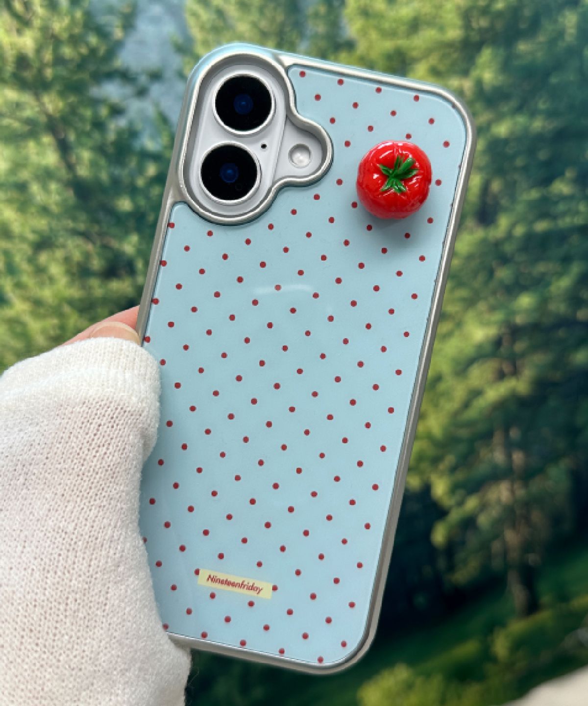 나인틴프라이데이(nineteenfriday) [MagSafe] 3D Tomato Dot Pattern 실버 맥세이프 에폭시 스마트톡 케이스