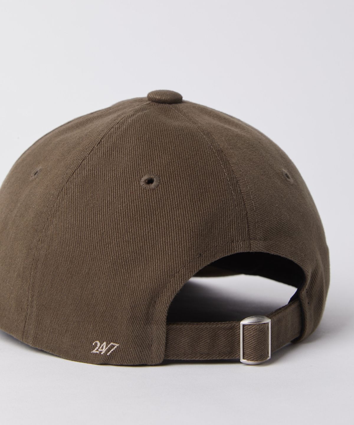247시리즈(247SERIES) 워시드 자수 볼 캡 DARK BROWN