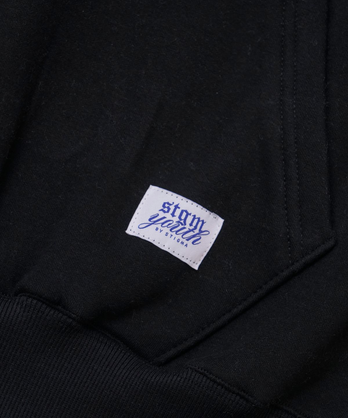 스티그마(STIGMA) [STGM youth] APPLE CROP HOODIE BLK