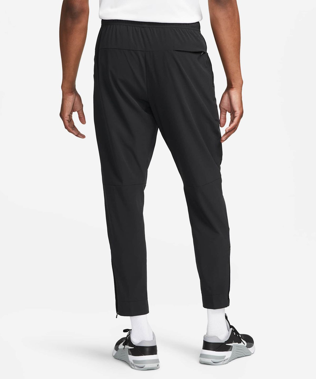 나이키(NIKE) 드라이 핏 언리미티드 테이퍼드 레그 다용도 팬츠 M - 블랙 / FB7549-010