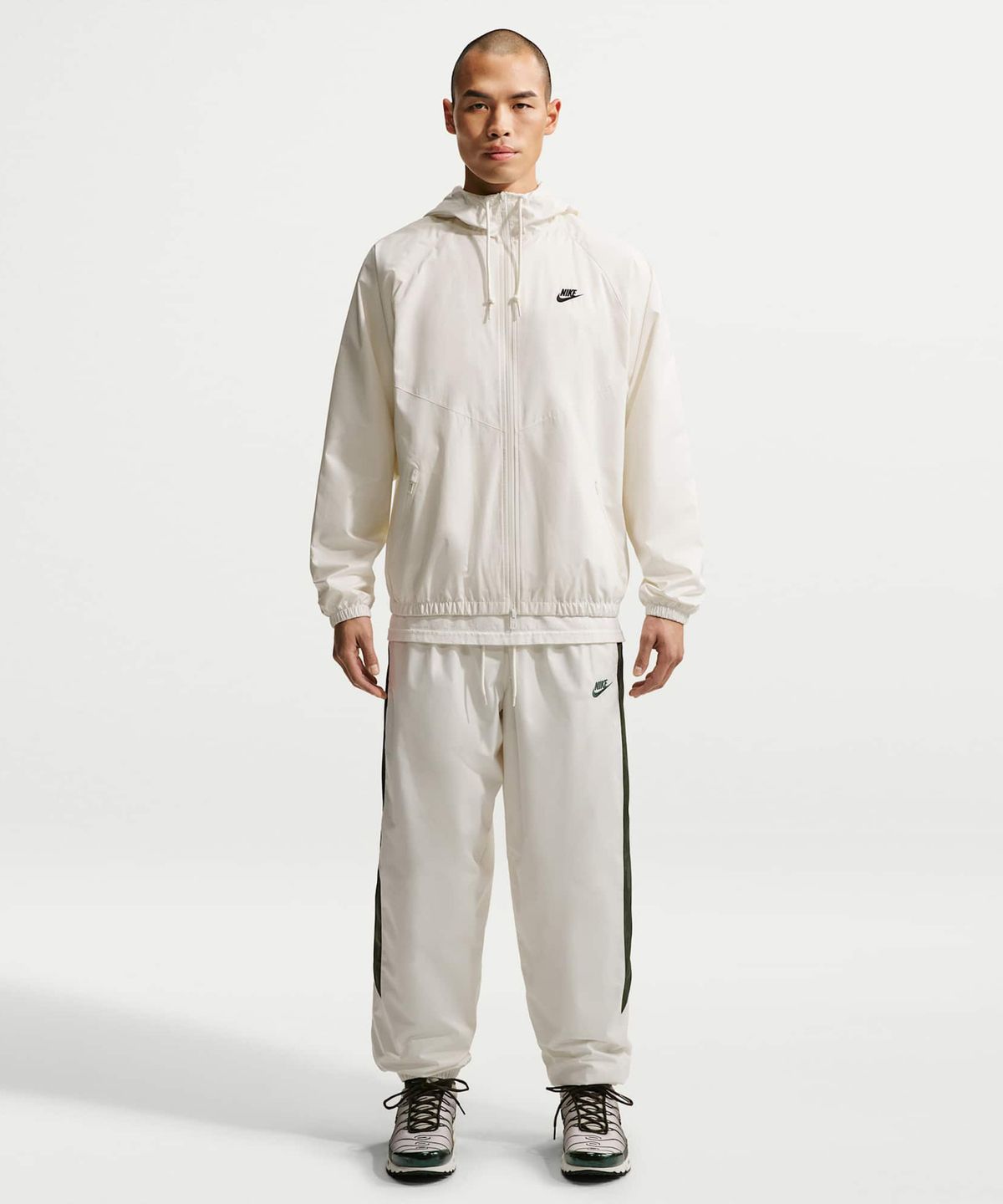 나이키(NIKE) 윈드러너 라인드 재킷 M - 세일:블랙 / HV8370-133