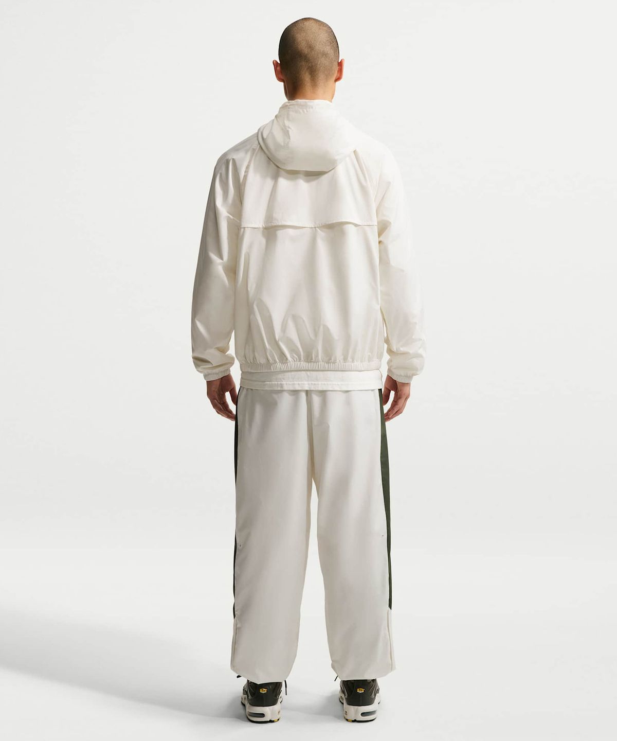나이키(NIKE) 윈드러너 라인드 재킷 M - 세일:블랙 / HV8370-133