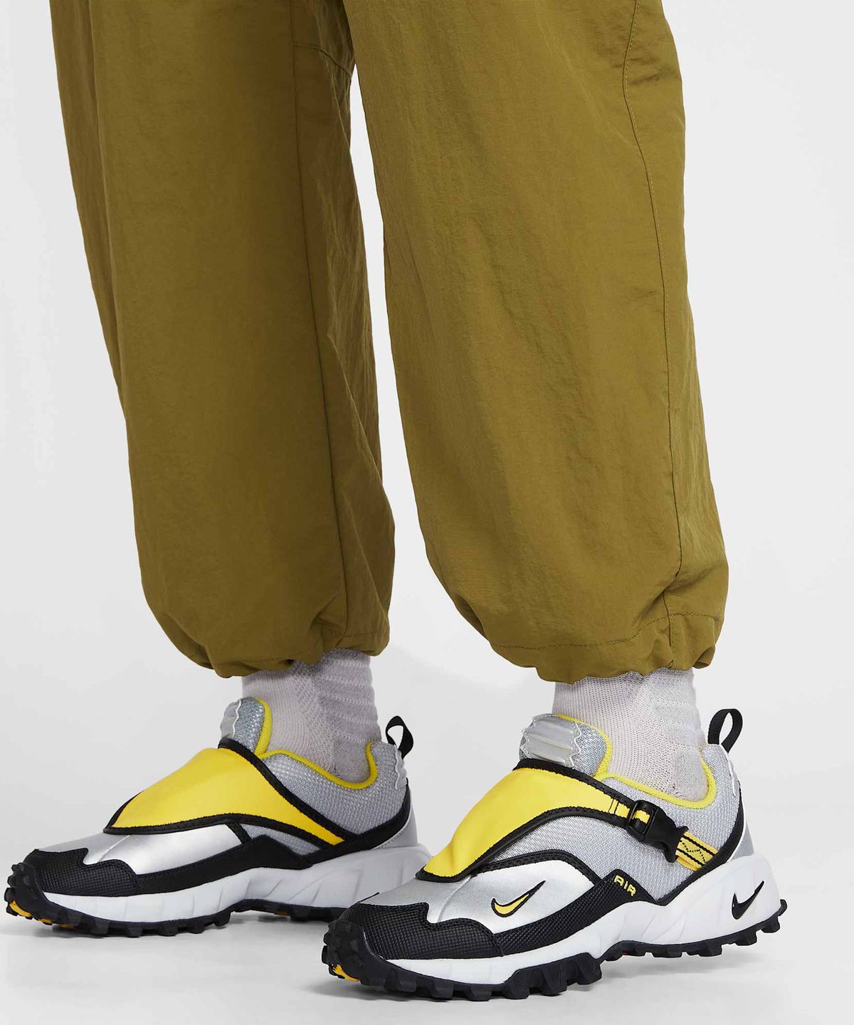 나이키(NIKE) ACG 돌로미티 팬츠 W - 올리브 플랙:블랙:서밋 화이트 / IF0142-368