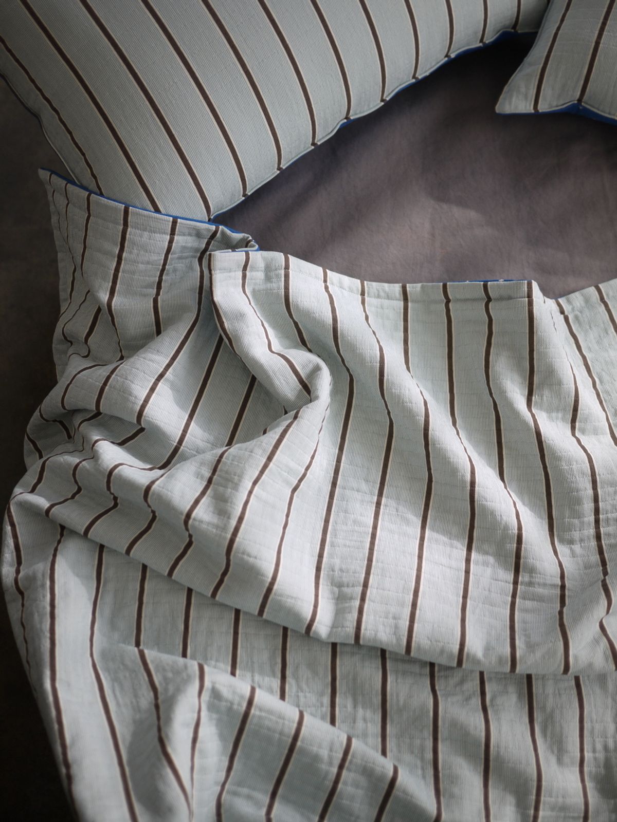 봄봄패브릭스(BOMBOM FABRICS) Stripes & Stars Reversible cotton blanket (BLUE)