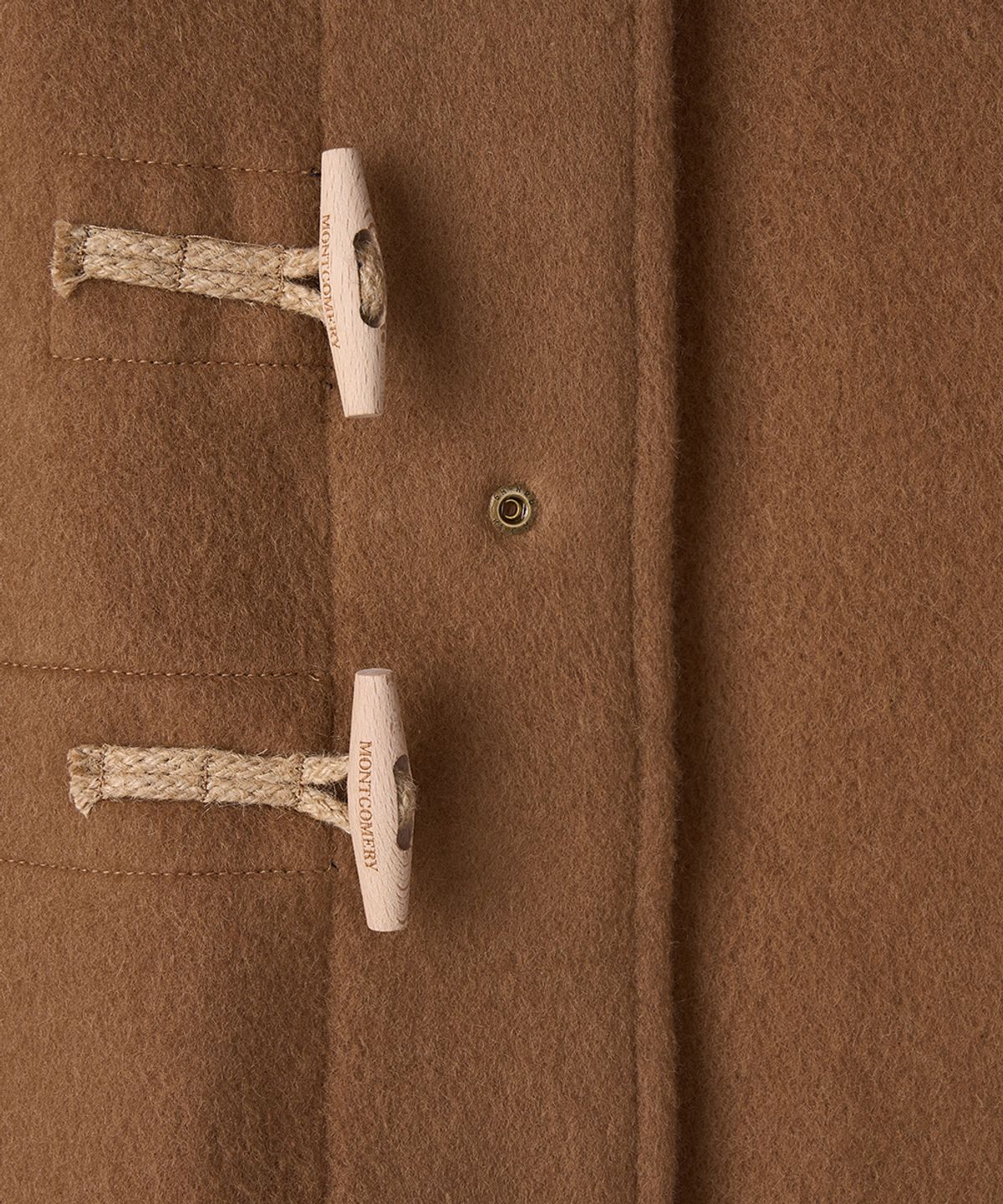 몽고메리(MONTGOMERY) SHORT ORIGINAL DUFFLE COAT WITH WOODEN - CAMEL