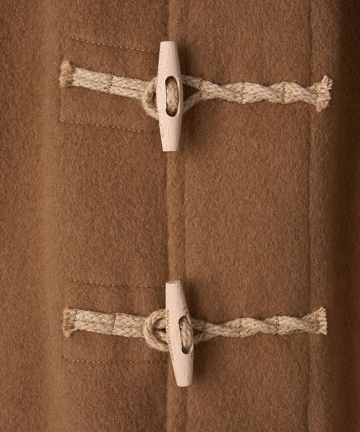 몽고메리(MONTGOMERY) SHORT ORIGINAL DUFFLE COAT WITH WOODEN - CAMEL