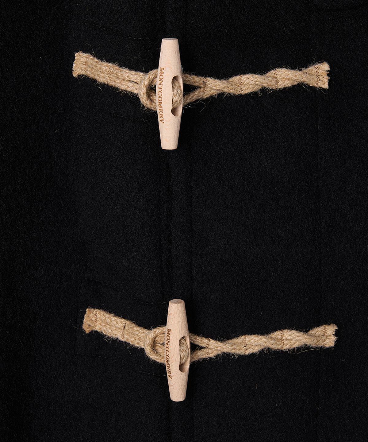 몽고메리(MONTGOMERY) LONG ORIGINAL DUFFLE COAT WITH WOODEN - BLACK