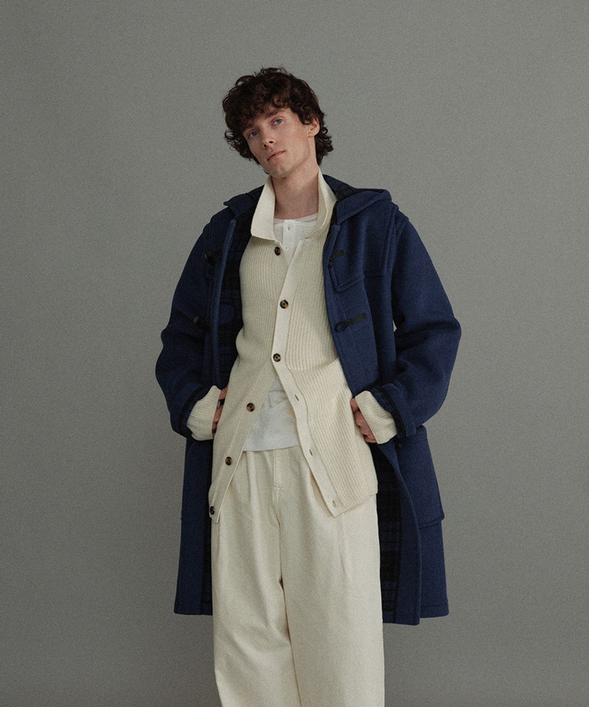 몽고메리(MONTGOMERY) CLASSIC FIT DUFFLE COAT WITH HORN - ROYAL BLUE
