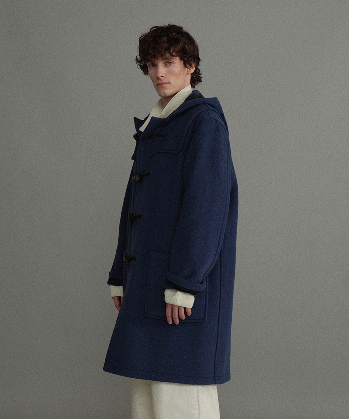 몽고메리(MONTGOMERY) CLASSIC FIT DUFFLE COAT WITH HORN - ROYAL BLUE
