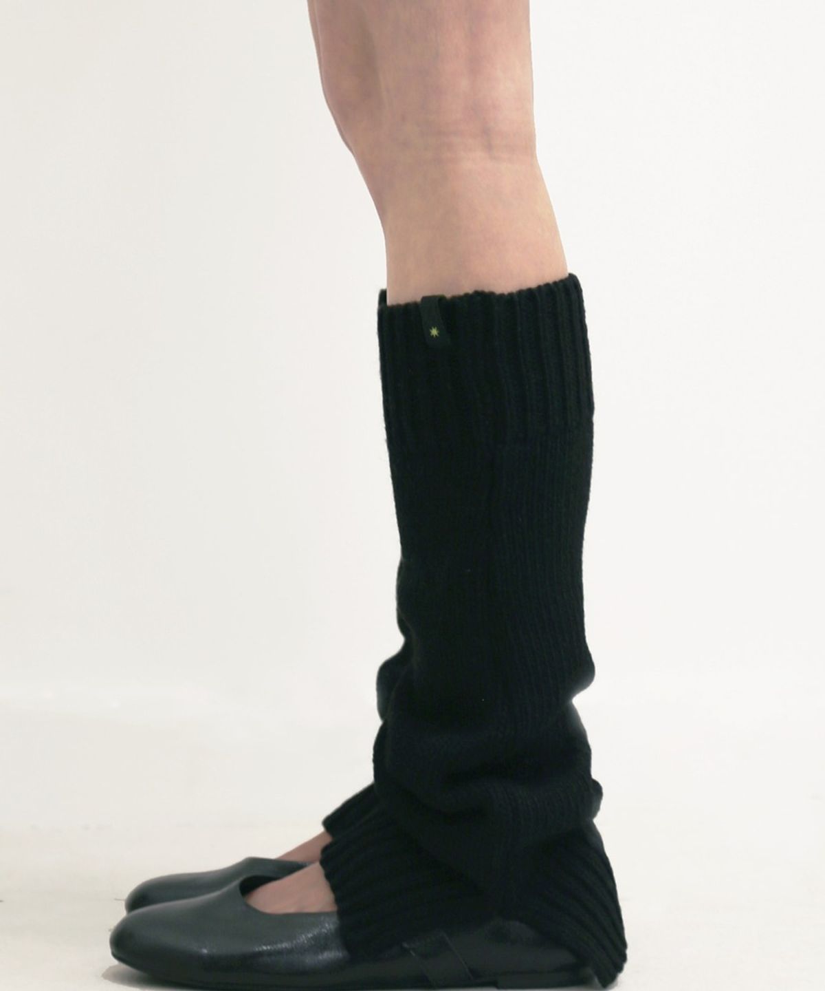 디에토(DEETO) Slit-Hem Leg Warmers [BLACK]