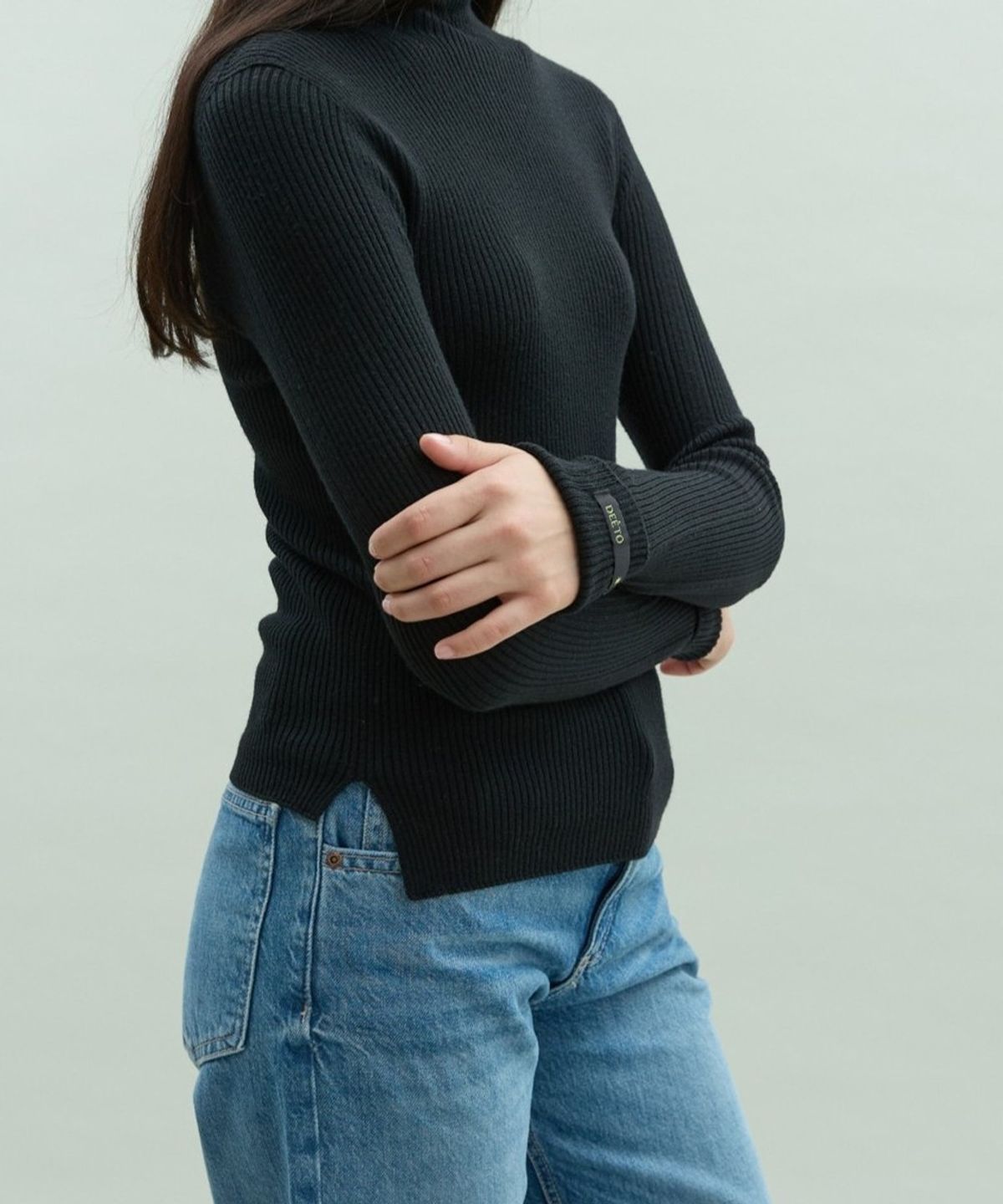 디에토(DEETO) Wholegarment 100 Wool Italian Yarn Turtleneck [BLACK]