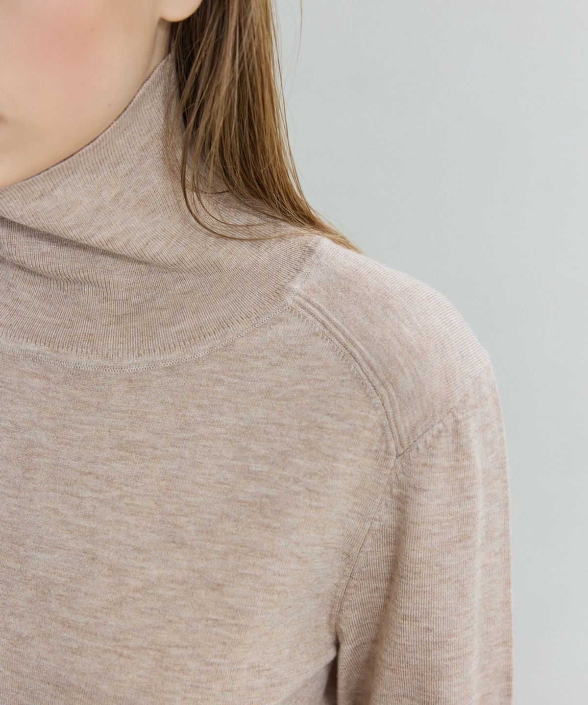 디에토(DEETO) Basic Thin Turtleneck [BEIGE]