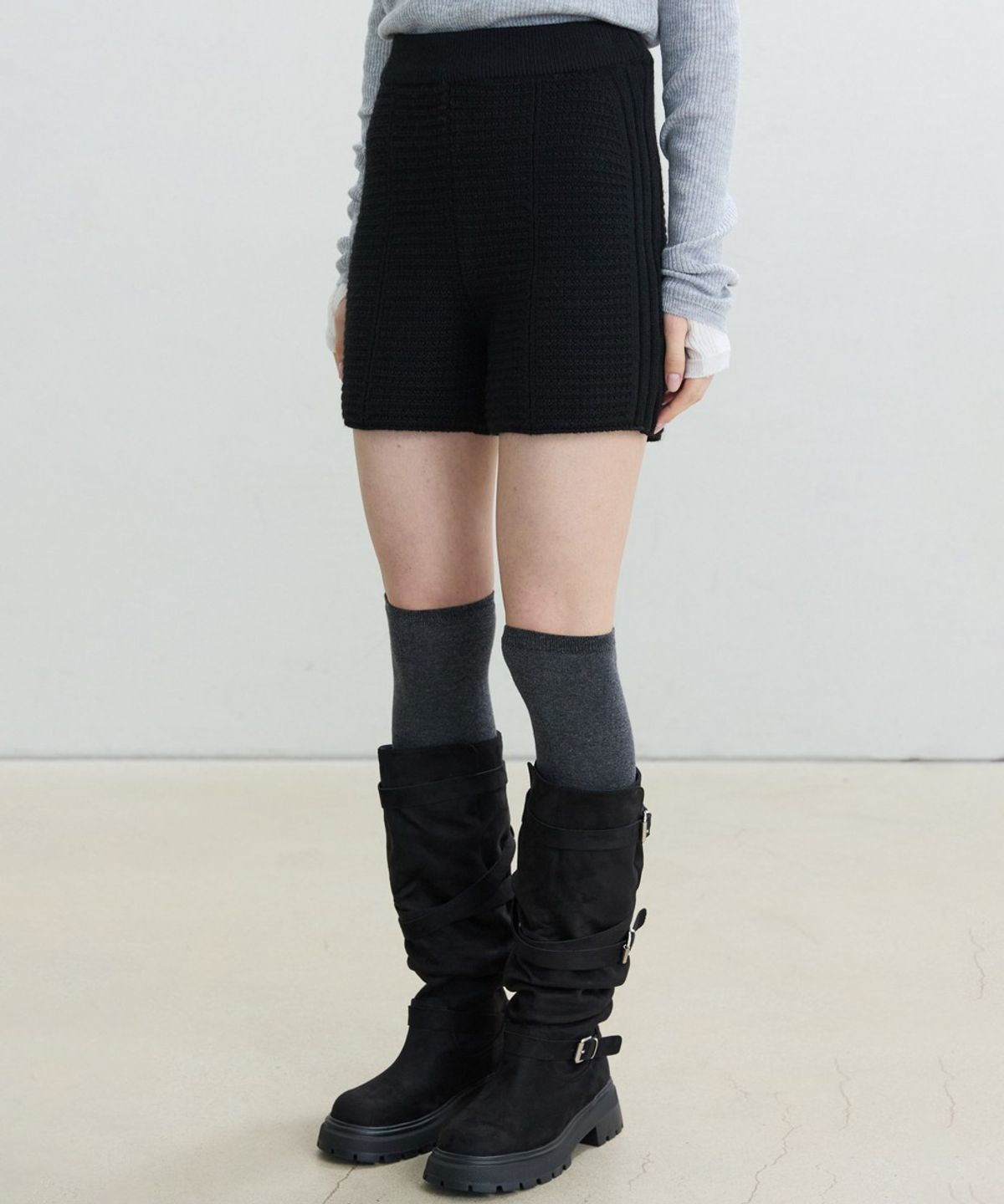 디에토(DEETO) Tuck Shorts [BLACK]