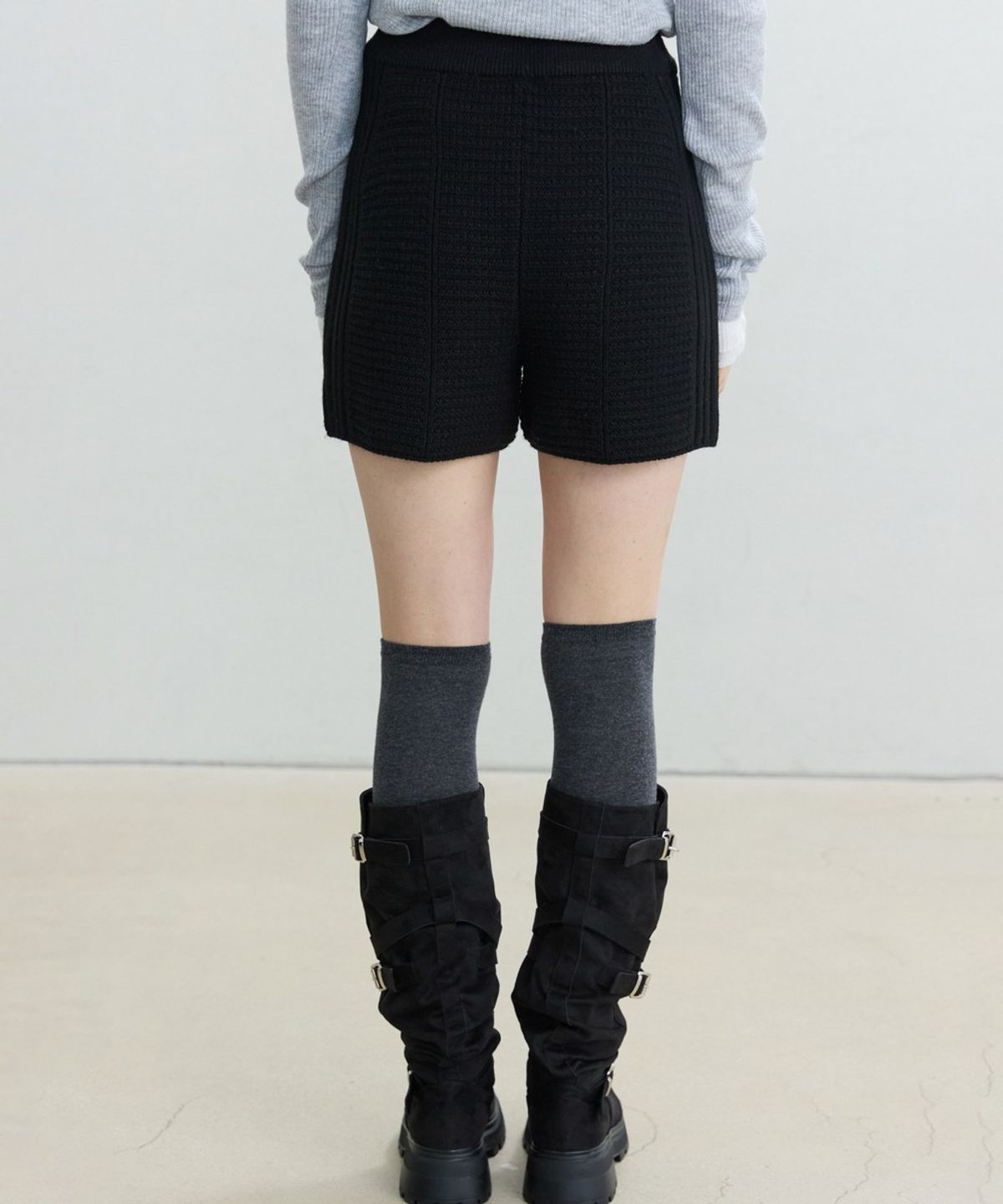디에토(DEETO) Tuck Shorts [BLACK]