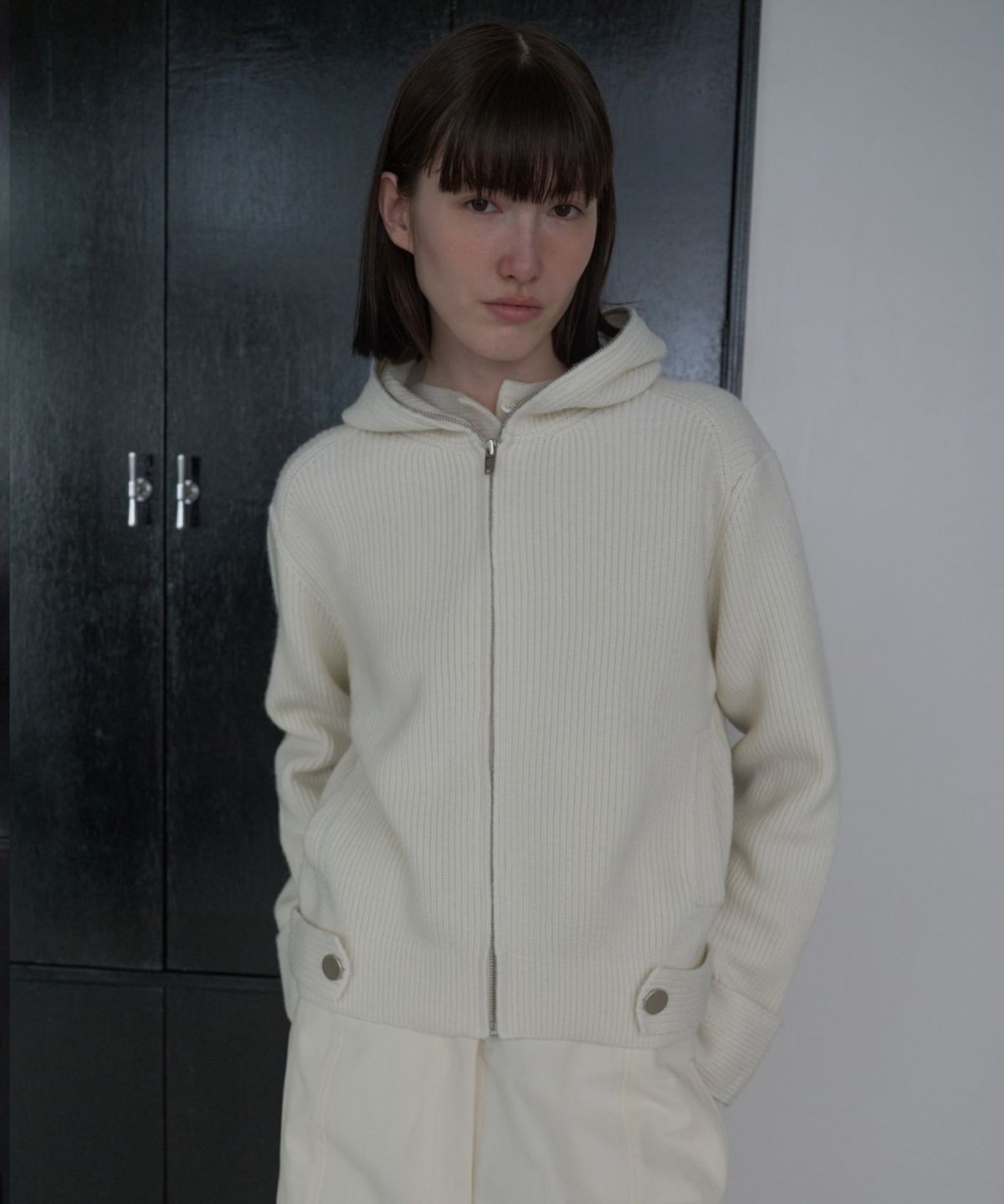 디에토(DEETO) Zip-Up Hoodie [IVORY]