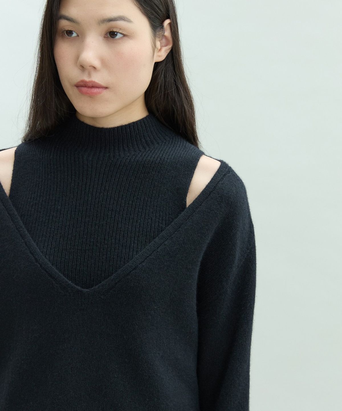 디에토(DEETO) Layered V-Neck Set [BLACK]