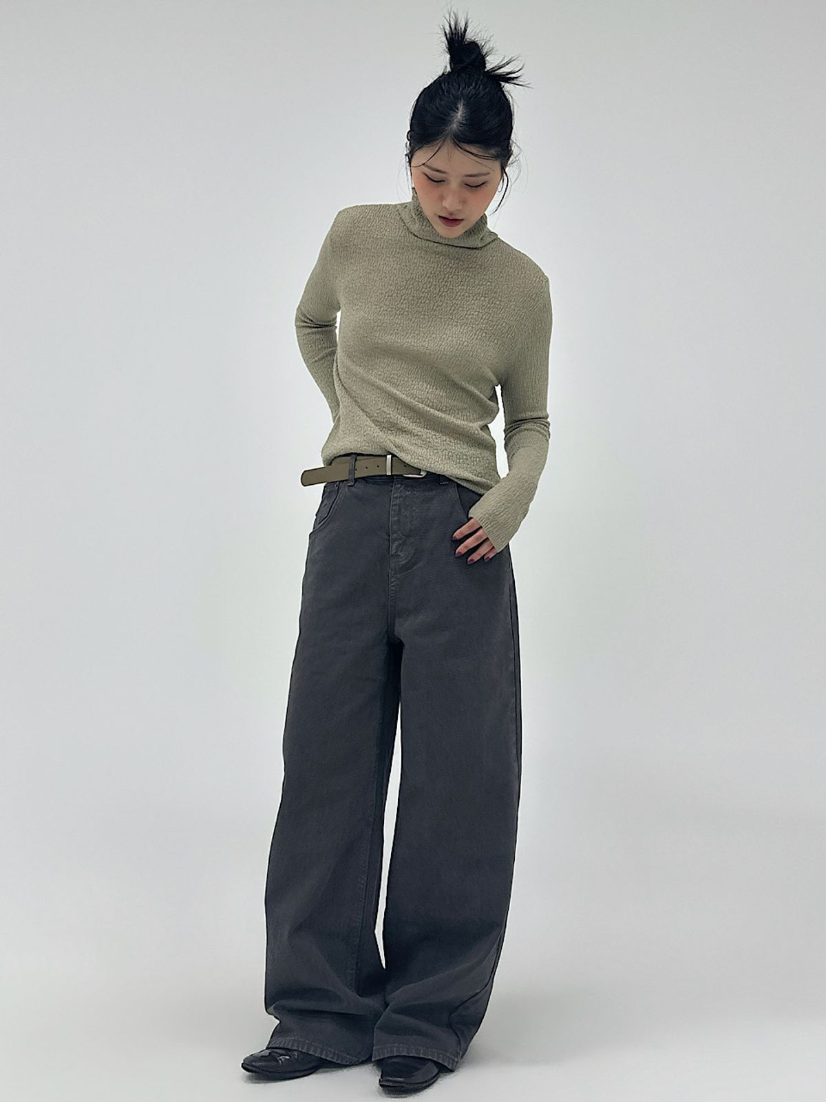 아포엠(APOEM) Butter Wrinkle Sleeve Top (5C)