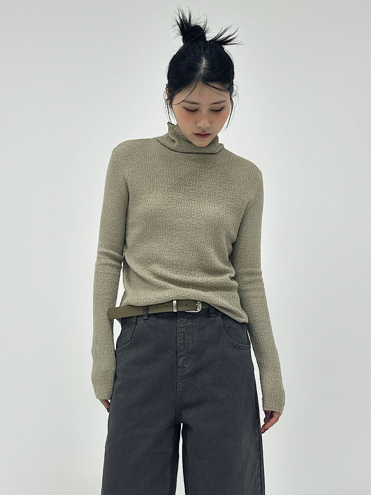 아포엠(APOEM) Butter Wrinkle Sleeve Top (5C)
