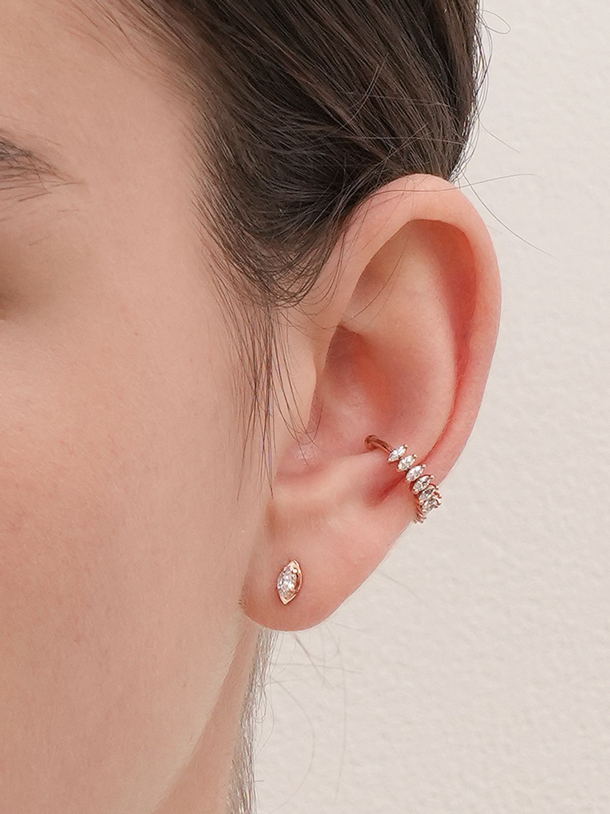 미니멀피어싱(MINIMALPIERCING) 14K 18K 눈꽃 실루엣 크리스탈 피어싱