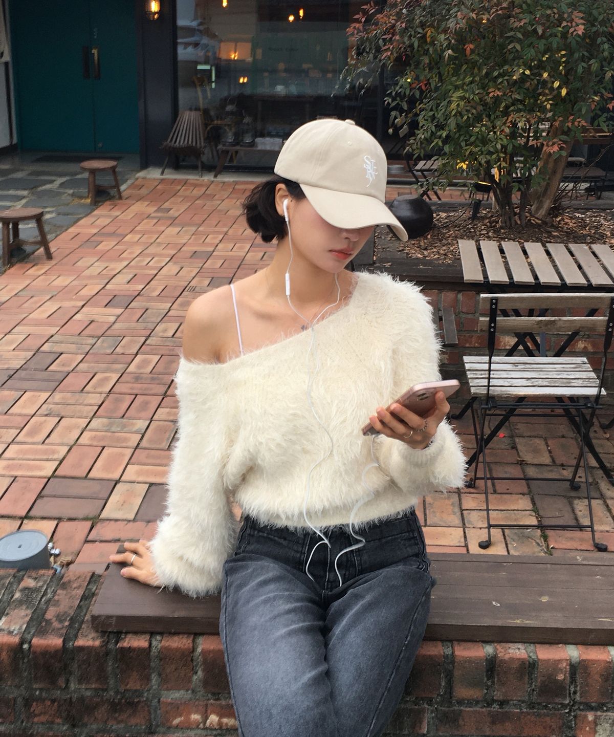 소이렌(SOYLEN) 세리프 레이어드 심볼 캡 (머디 베이지)