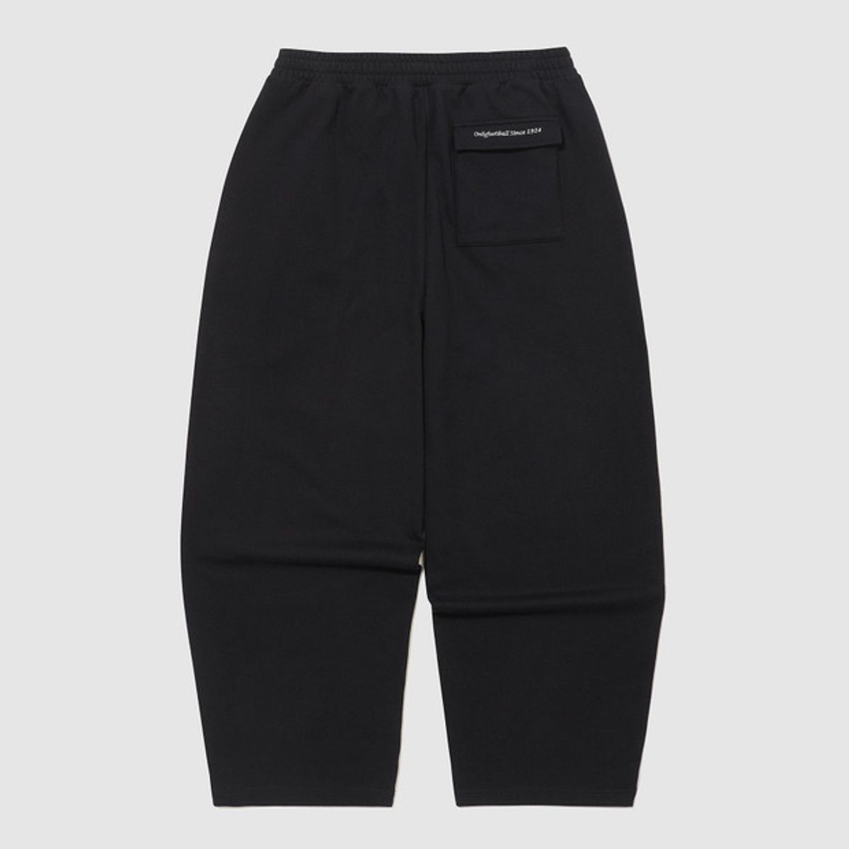 엄브로(UMBRO) 트렌드 에센셜 벌룬 스웨트 팬츠 블랙 UR123CFP12