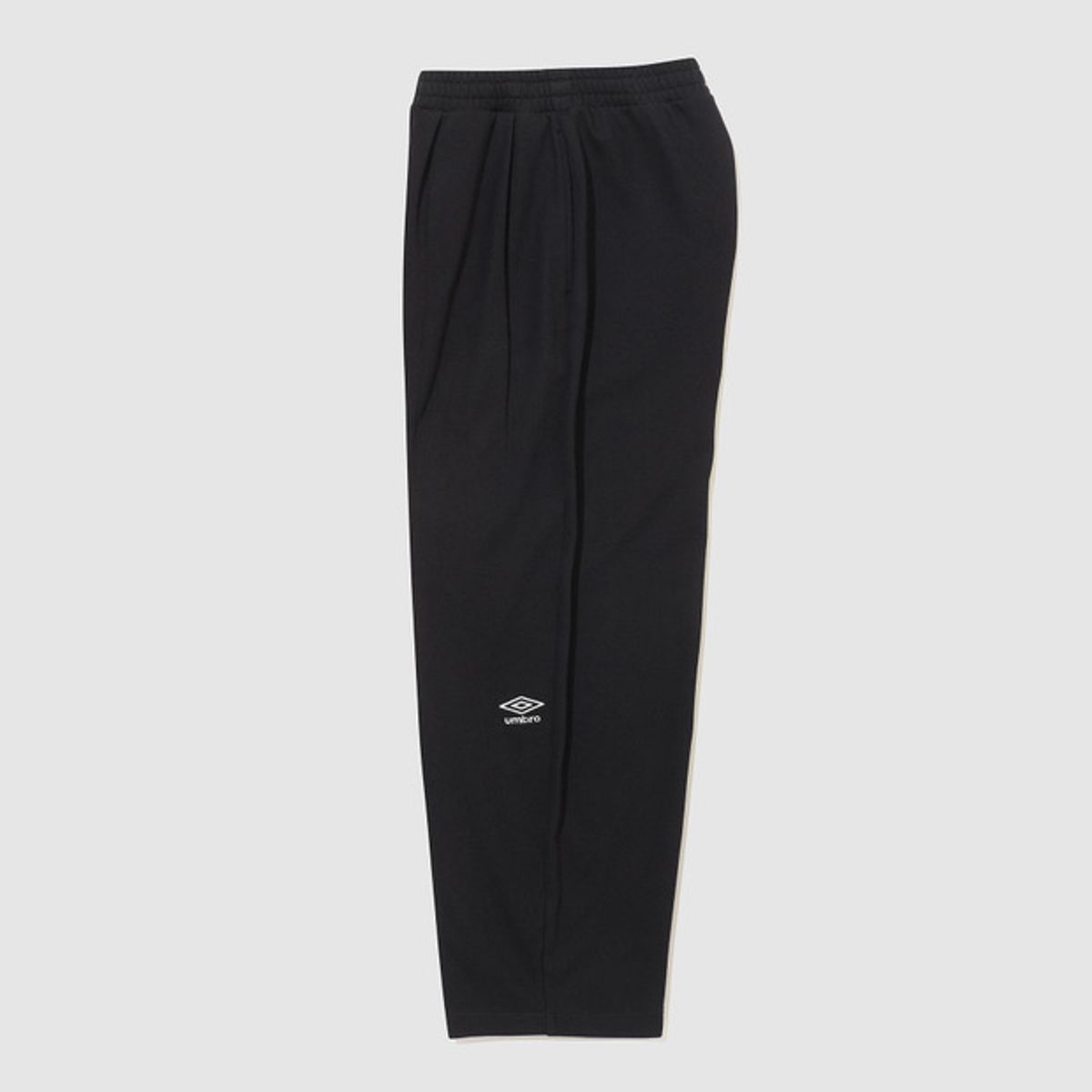 엄브로(UMBRO) 트렌드 에센셜 벌룬 스웨트 팬츠 블랙 UR123CFP12