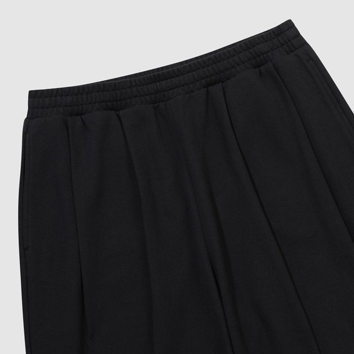 엄브로(UMBRO) 트렌드 에센셜 벌룬 스웨트 팬츠 블랙 UR123CFP12