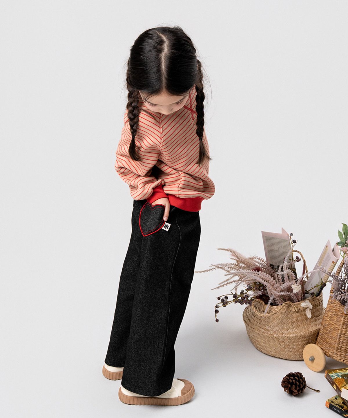 클래씨메이트(CLASSYMATE) 하트 포켓 데님팬츠, 블랙