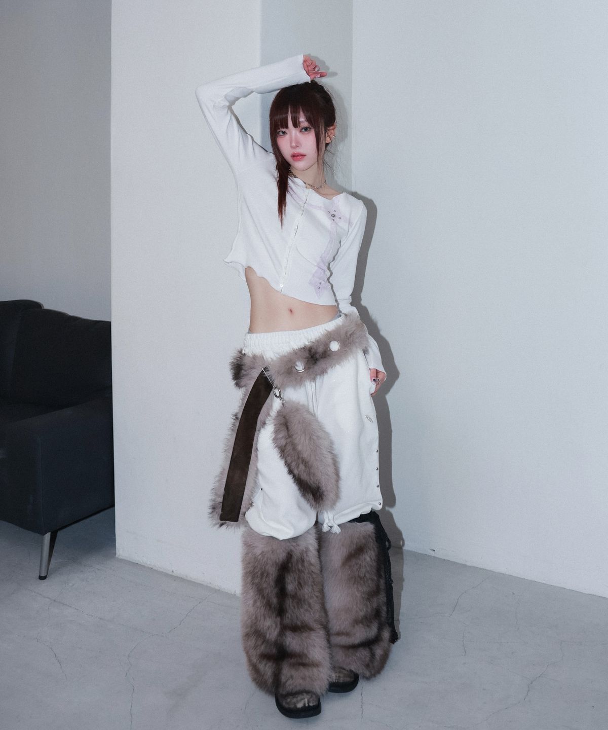 체리퀴리(CHERRYQUIRI) chubby fur tail keyring - beige