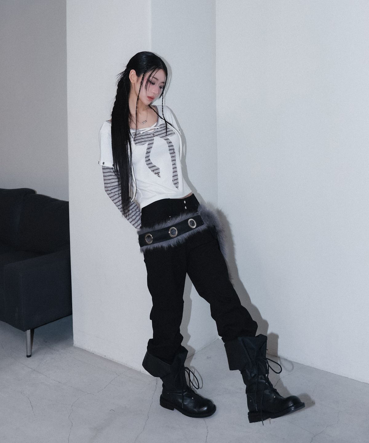 체리퀴리(CHERRYQUIRI) metalic stud boots cut pt - black