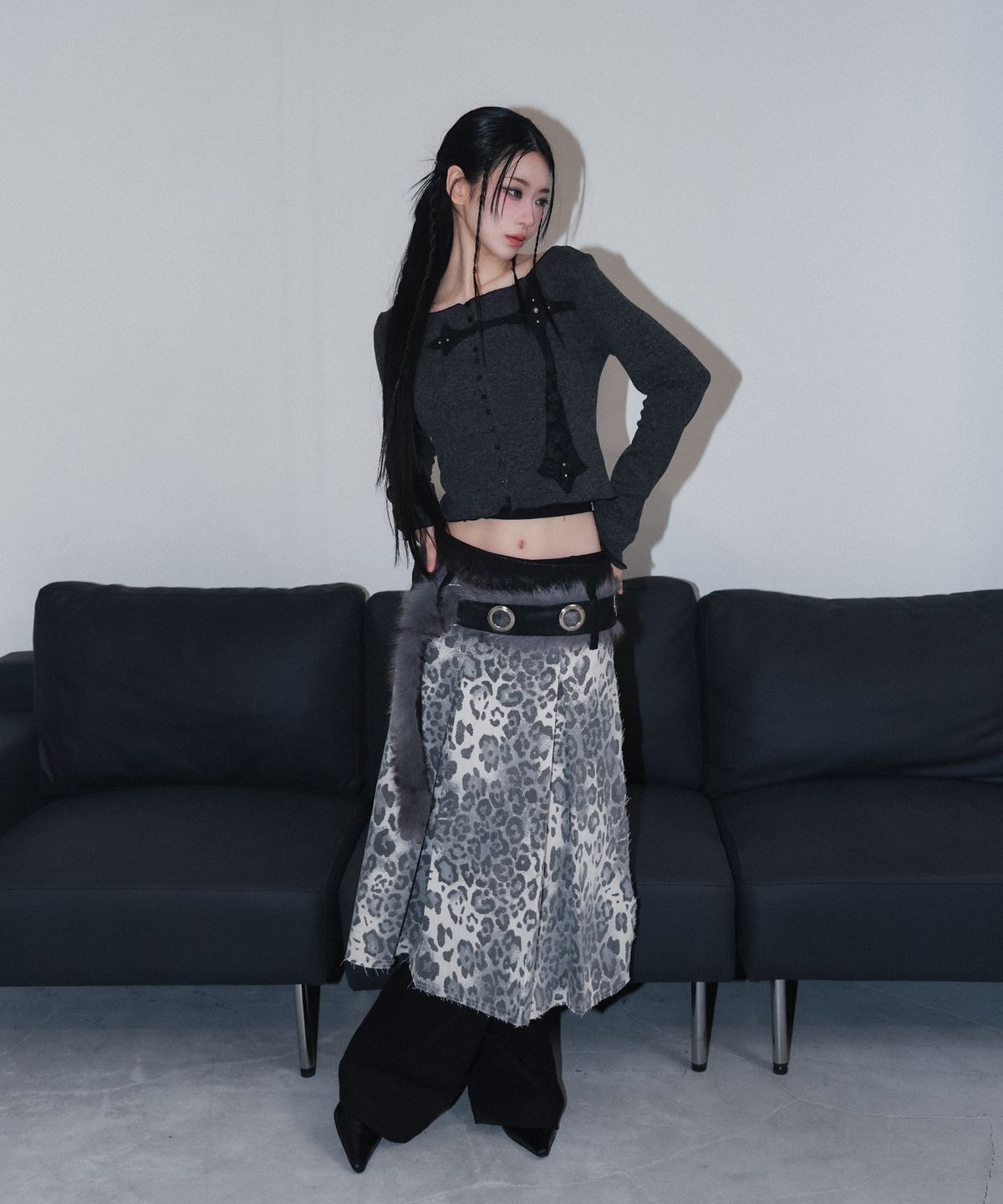 체리퀴리(CHERRYQUIRI) leopard long pleats wrap sk - grey