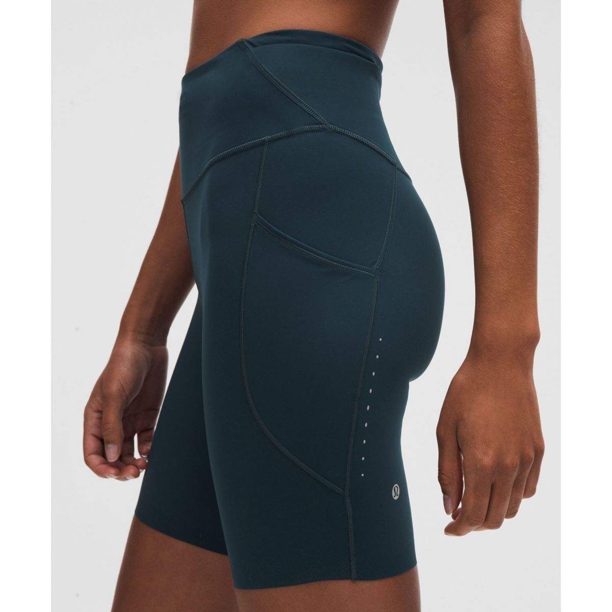 룰루레몬(LULULEMON) 패스트 앤 프리 하이라이즈 쇼츠 8inch *5 포켓  INCB