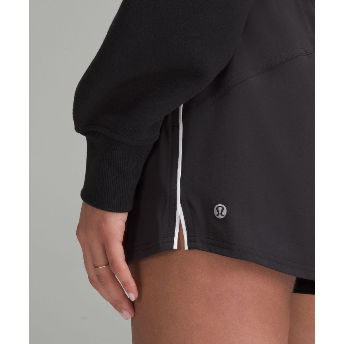 룰루레몬(LULULEMON) 코트 라이벌 하이라이즈 쇼츠 3inch  BLK WHT
