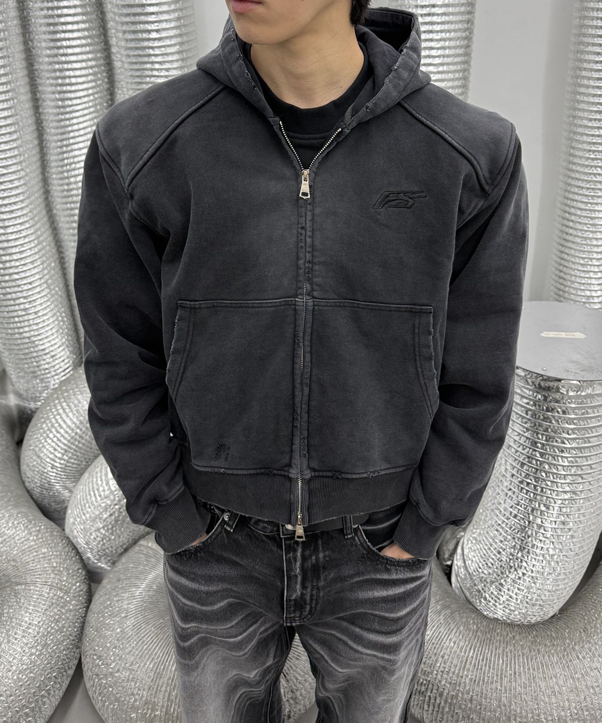 포스센스티브(FORCESENSITIVE) FORCE WASHED HOODIE ZIP-UP BK