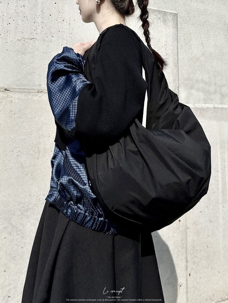 MUSINSA公式 | LECONCEPT Drape Shoulder Bag (Black)