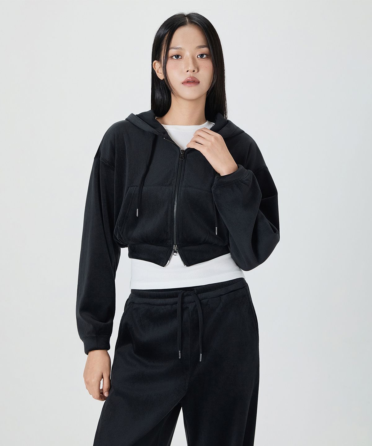 미쏘(MIXXO) 기모 후드 크롭 집업_MIWCMG110A