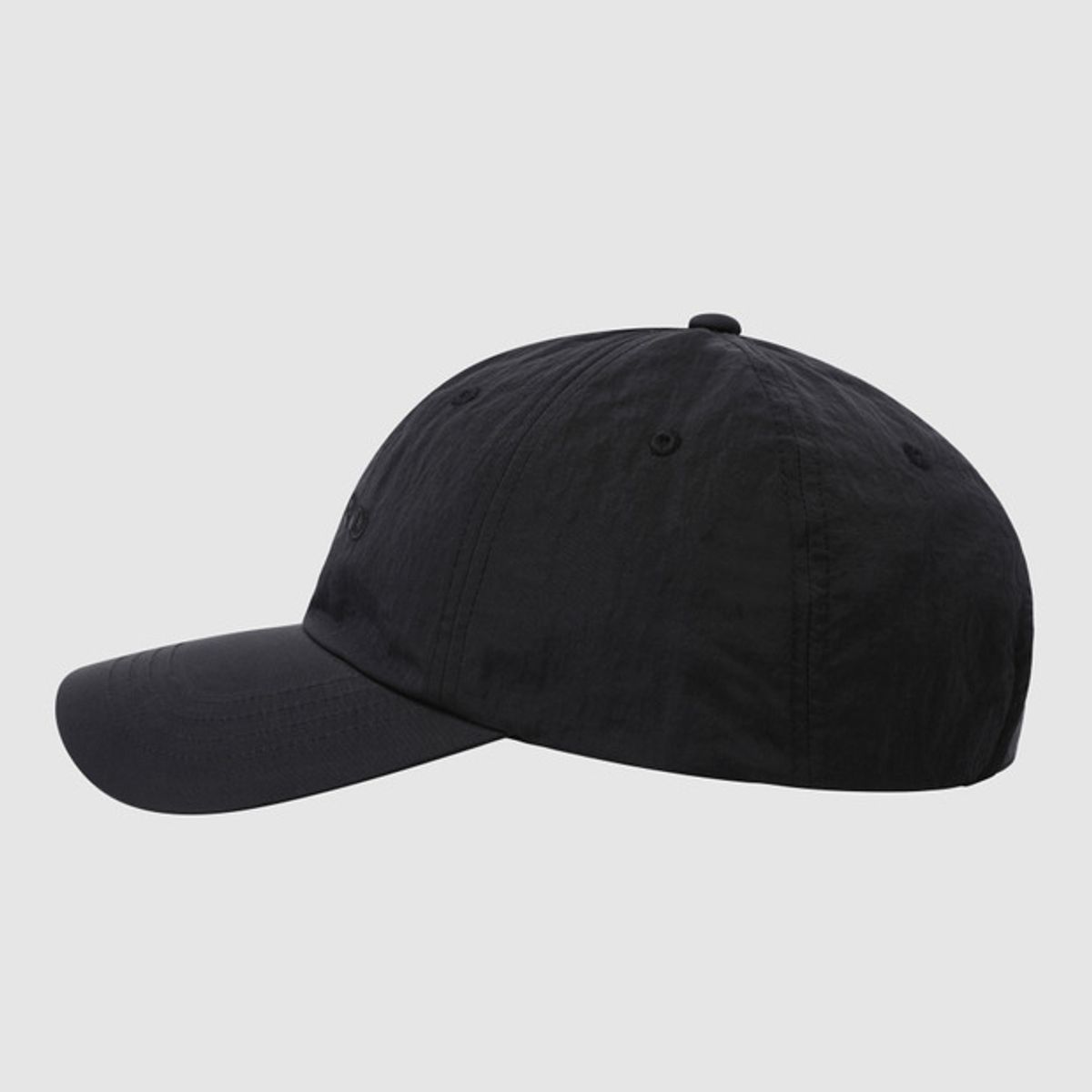 엄브로(UMBRO) 타슬란 레터 볼캡 블랙 UR121CCP21