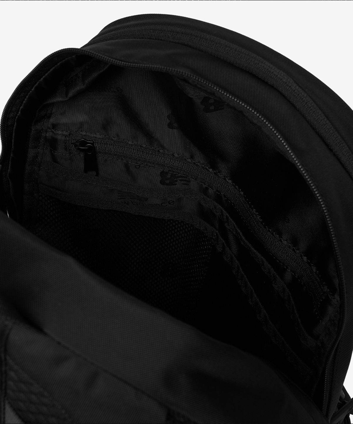뉴발란스(NEW BALANCE) NBGCGSS107 / Trail Lining Backpack (BLACK)