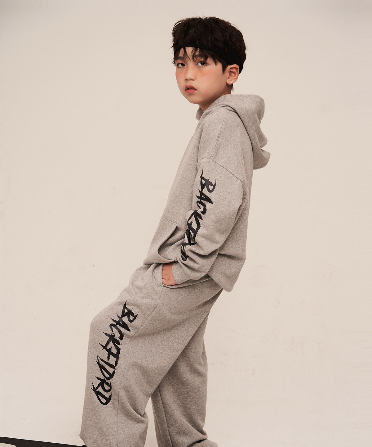 엘리메노영스터(ELIMENOYOUNGSTER) EY 파이어드 키즈 스웻 팬츠 3Color