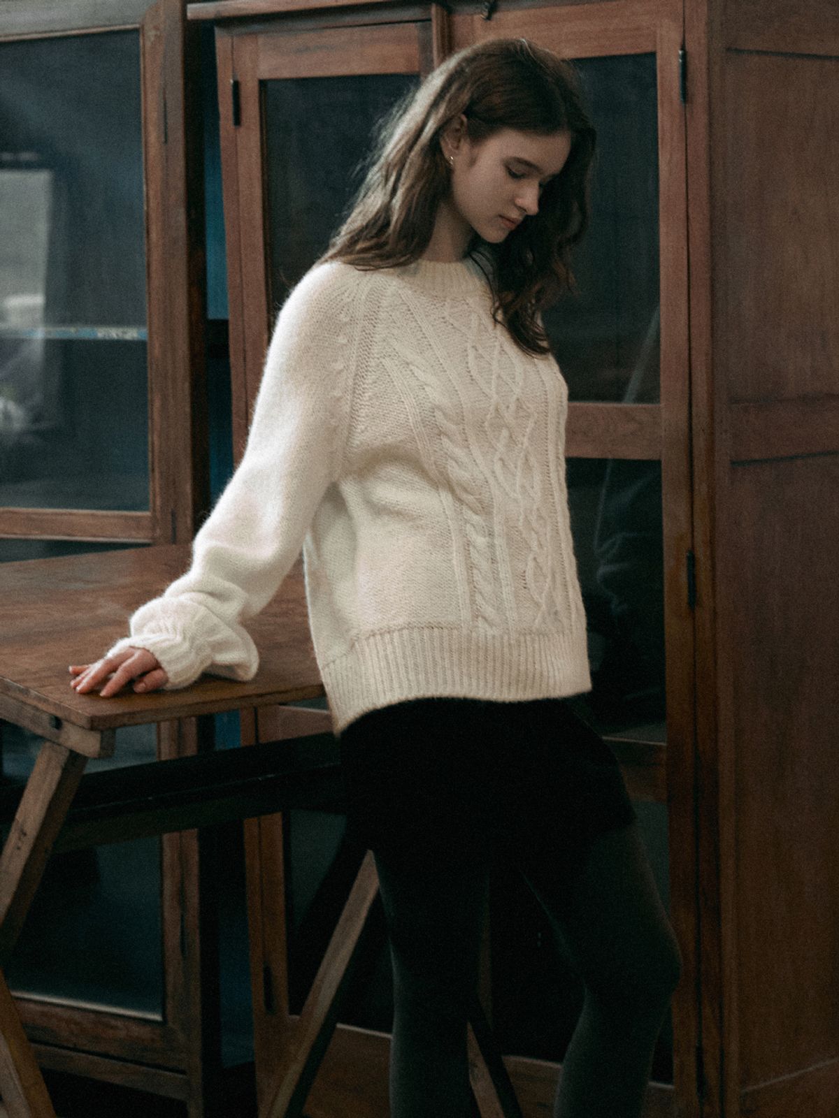 르니나(LENINA) SYLVIA cable sweater_IVORY