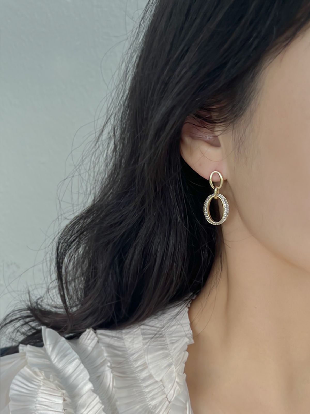 소수(SOSOO) Oval Double Cubic Zirconia Earrings