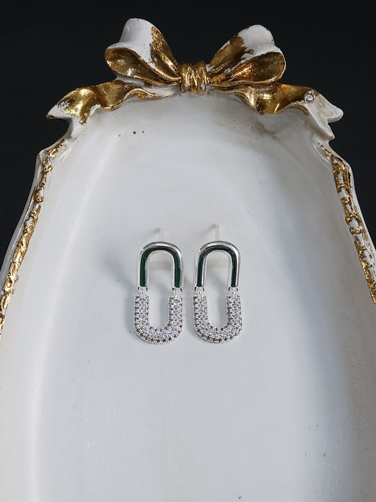 소수(SOSOO) Clip Cubic Zirconia Earrings