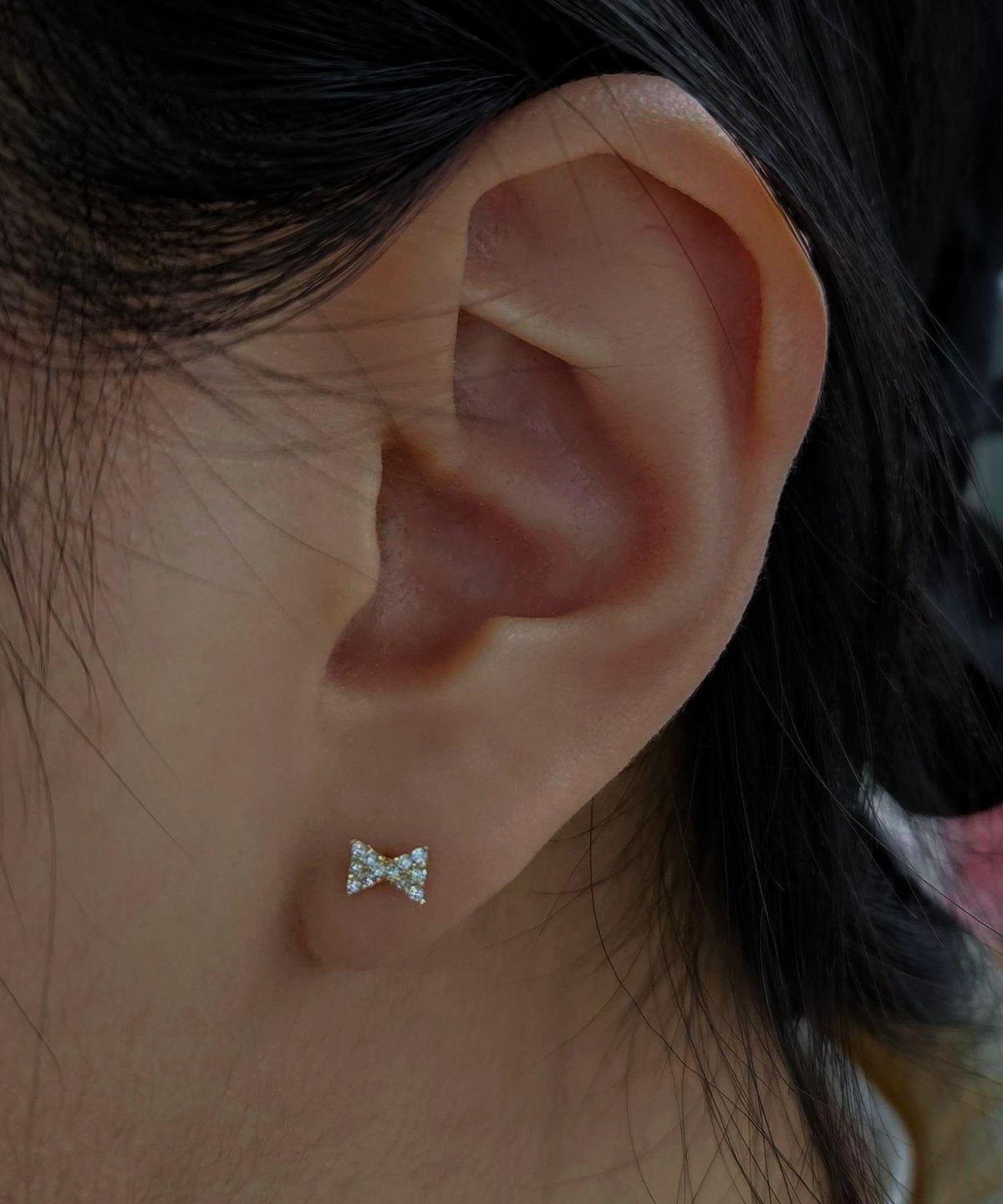 엘렌쥬얼리(HELENE JEWELRY) 14K 배트 리본 큐빅 귀걸이