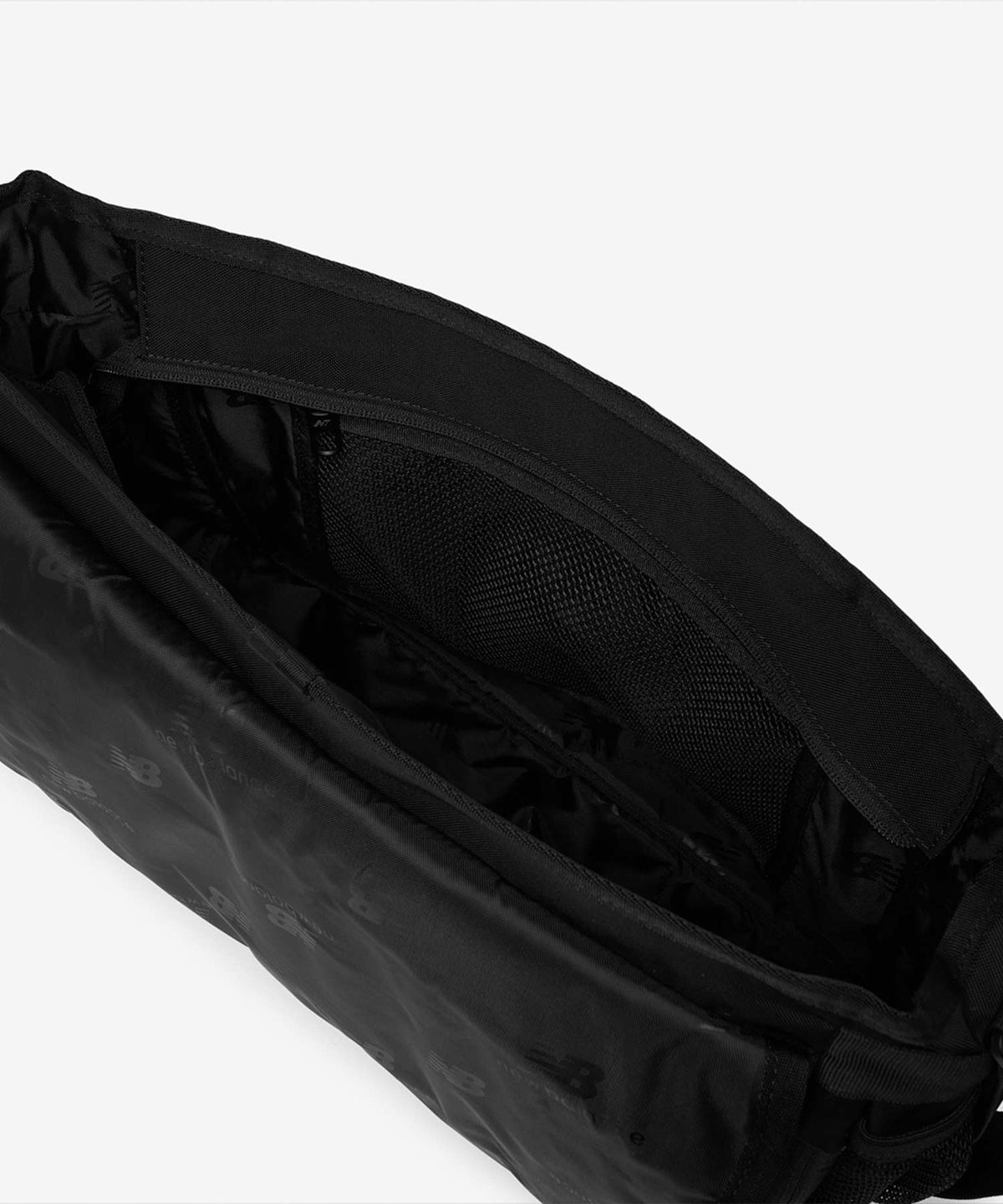 뉴발란스(NEW BALANCE) NBGCGSS201 / 3D 메신저백 (BLACK)