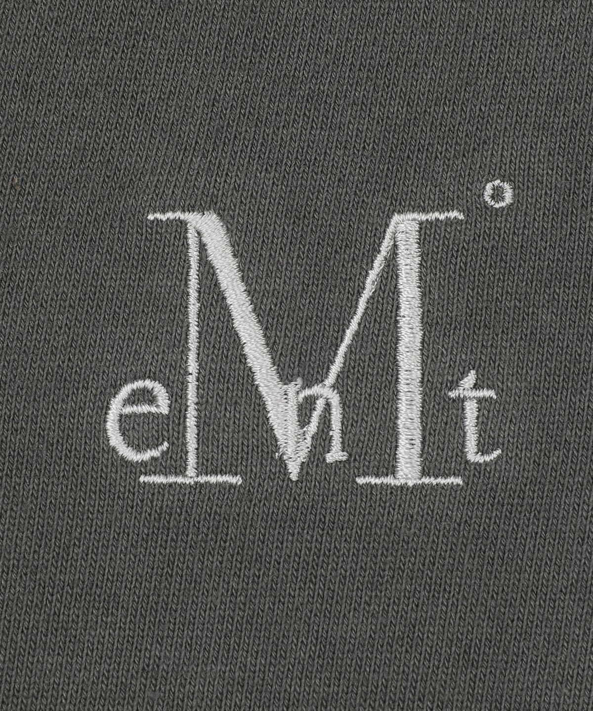 무센트(MUCENT) 파이츠 셋업 카모 포인트 크롭 후드 집업