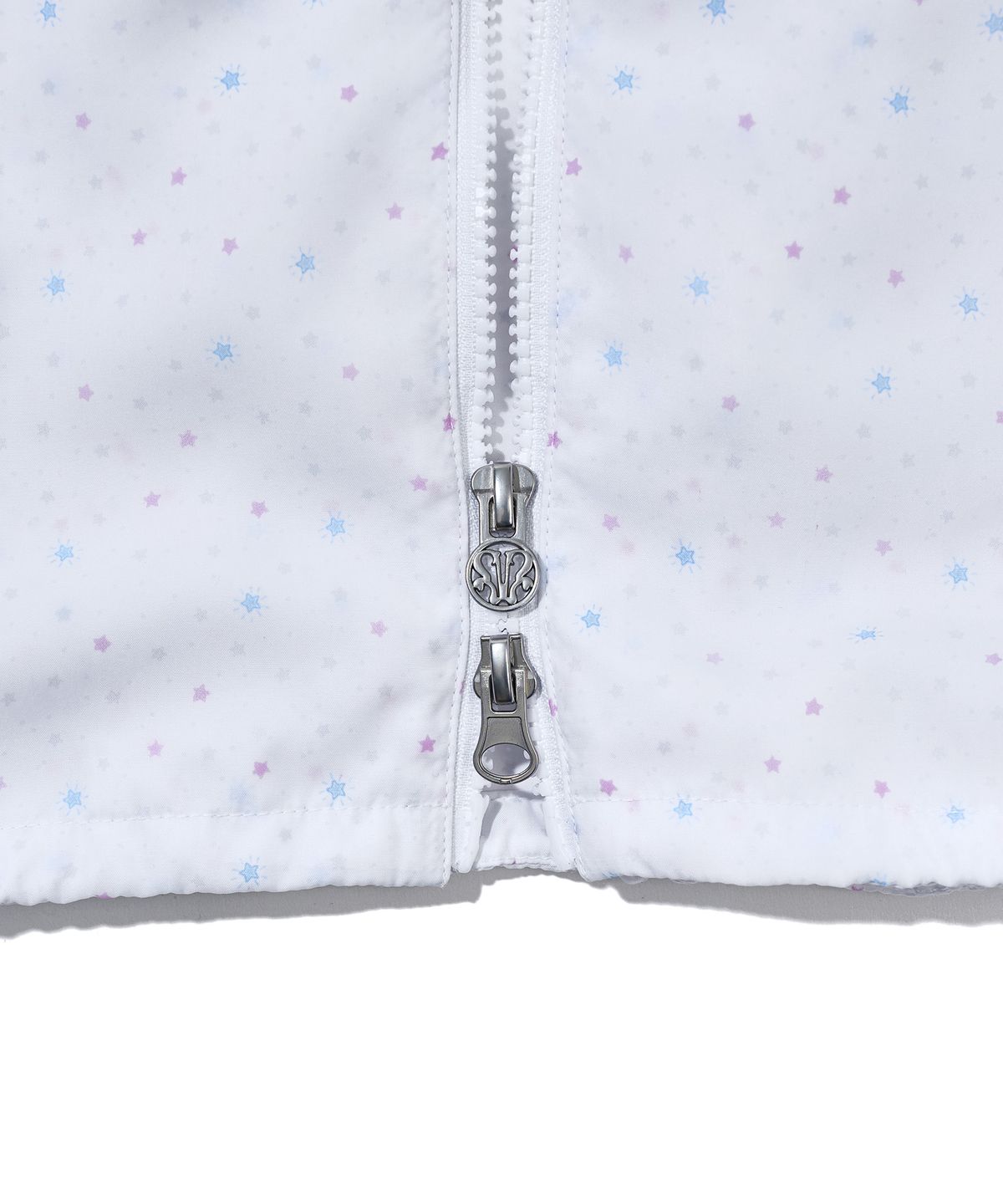 유희(YOUHEE) STAR PATTERN HOODED WIND BREAKER_WHITE