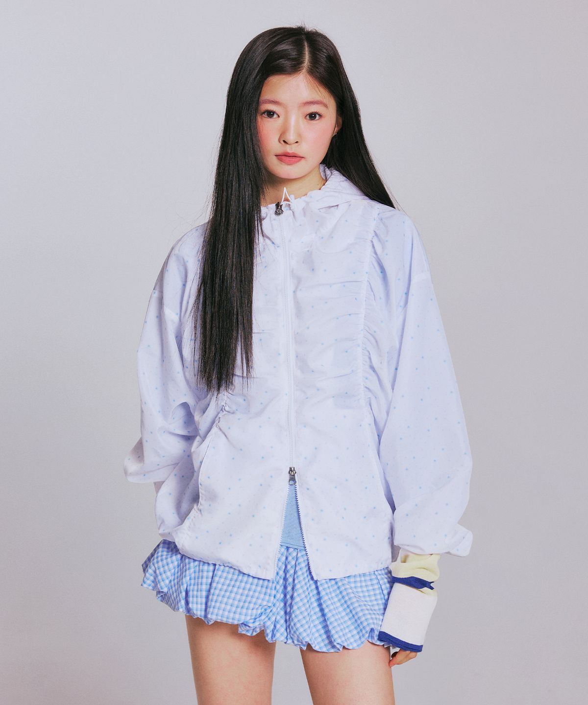 유희(YOUHEE) STAR PATTERN HOODED WIND BREAKER_WHITE
