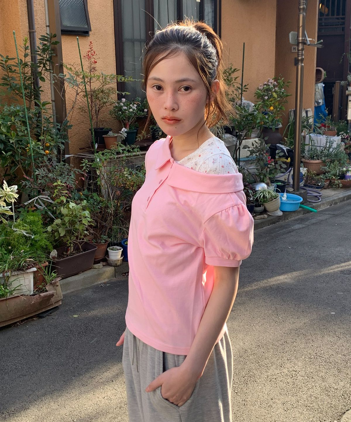 유희(YOUHEE) PUFF SLEEVE PK OFF-SHOULDER T-SHIRTS_PINK